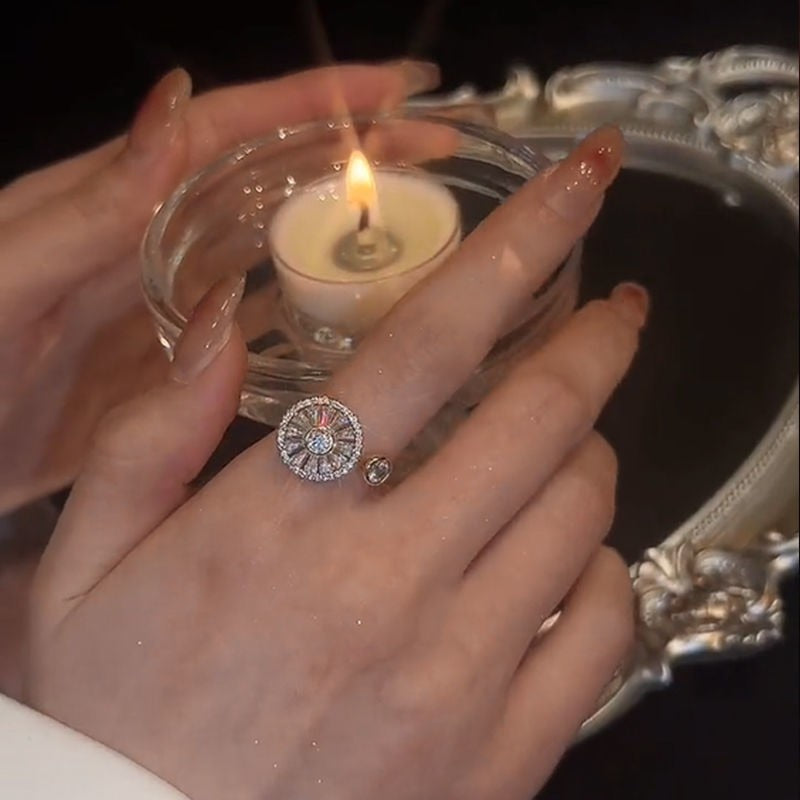 Anel para alivio de estresse ajustável dourado com lindo cristal
