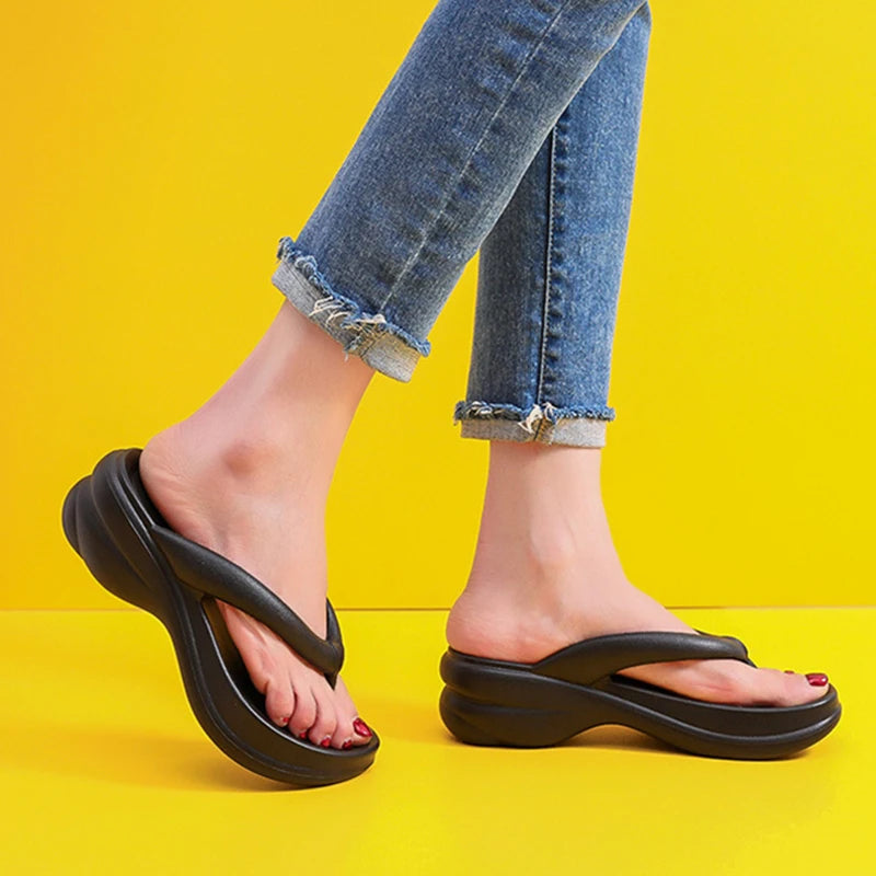 Sandália de verão feminina leve com plataforma - não escorrega