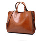 Bolsa feminina clássica casual e vintage em couro totalmente ecológico