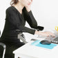 Suporte ergonômico para todo tipo de mesa e uso de computadores ajustável